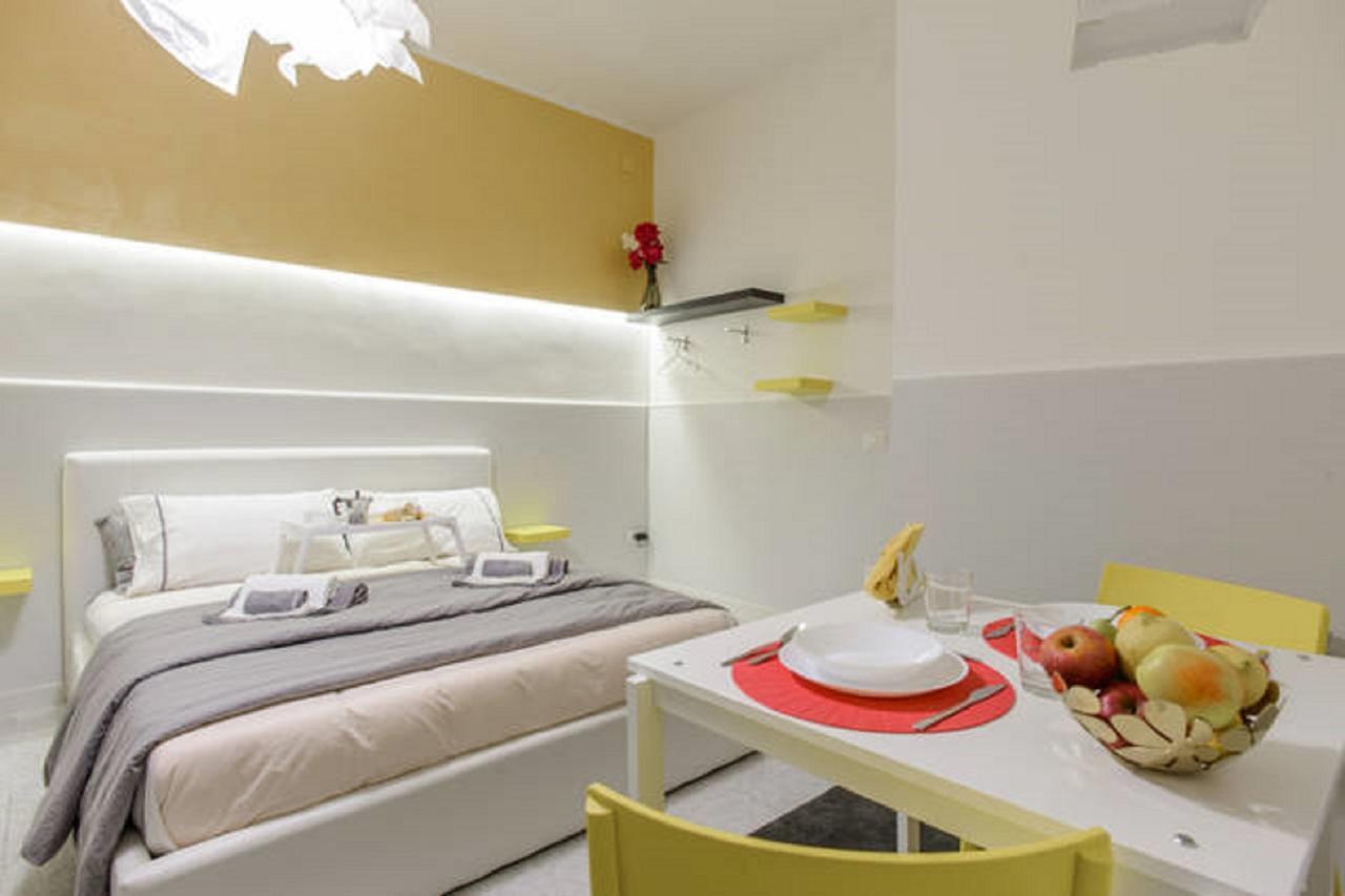 Le Zite Suite Napoli Eksteriør bilde